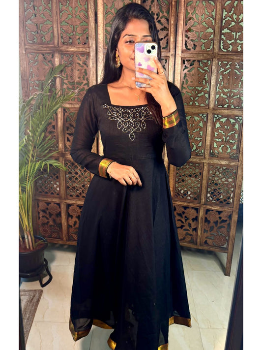 K0017 Vishitra silk kolam gown with dupatta